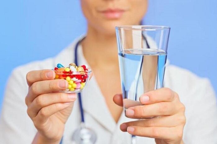 Shifokor qurtlarni oldini olish uchun tabletkalarni tavsiya qiladi